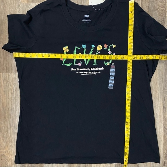 𝅺SALE 🛍️ NWT LEVI'S Wildflower San Francisco tee Womens size 2X - Picture 8 of 10